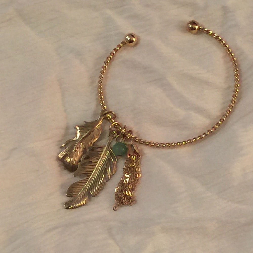 🌟 Bright Gold Charm Bangle 🌟